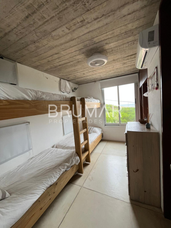 Casa ID.736 - Venta, Casa Primera Línea al Océano.