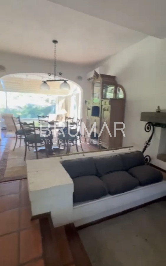 Casa ID.834 - Casa en venta con potencial a zona comercial
