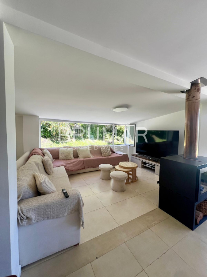 Casa ID.662 - Alquiler de verano playa mansa 4 dormitorios