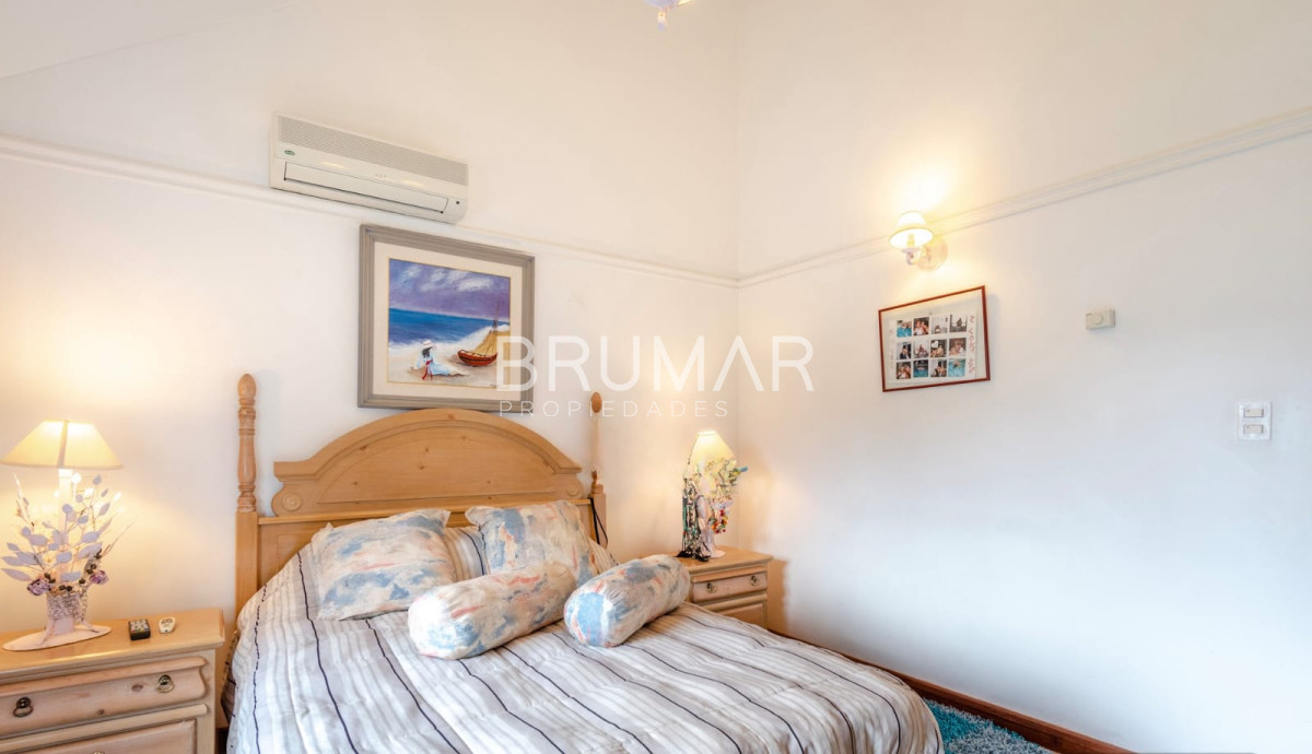 Casa ID.145 - Casa en venta 8 dormitorios en playa mansa
