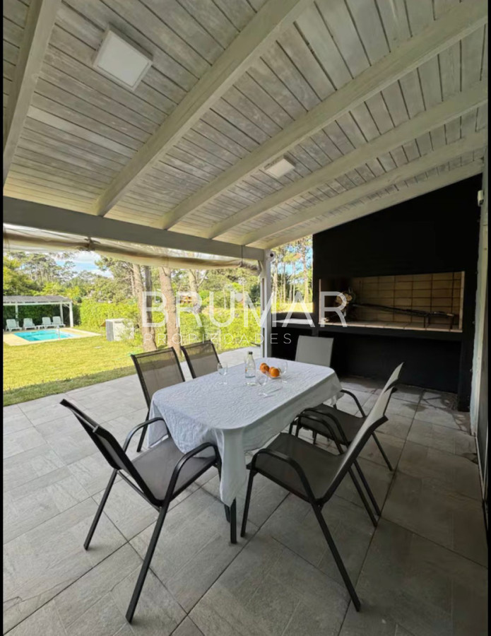 Casa ID.720 - Casa alquiler anual 3 dormitorios a dos cuadras de la playa 