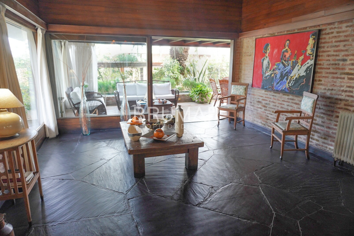 Casa ID.26 - Playa mansa a pasos del mar con parrillero amplio y piscina.