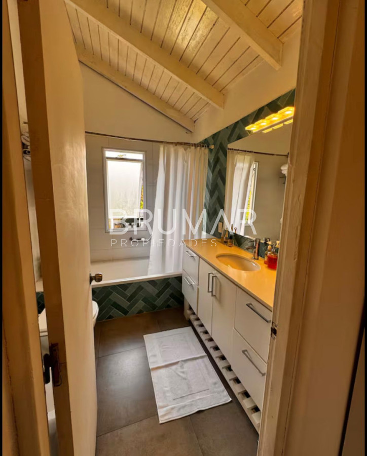 Casa ID.720 - Casa alquiler anual 3 dormitorios a dos cuadras de la playa 