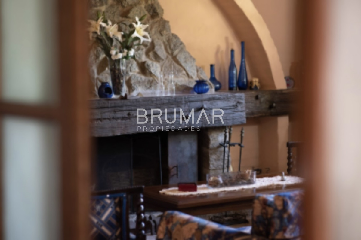 Casa ID.654 - Venta casa Beverly Hills 5 dormitorios