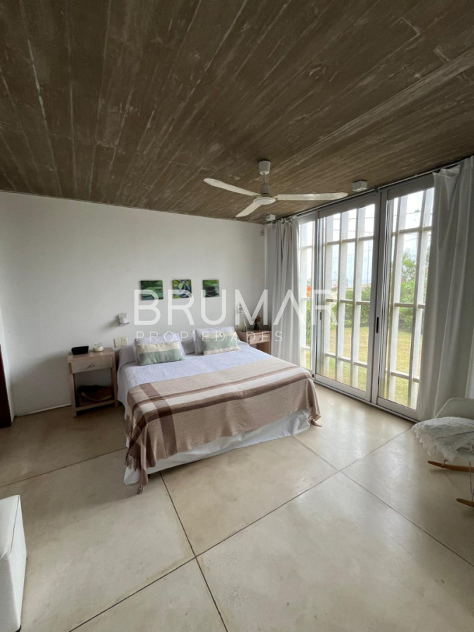 Casa ID.736 - Venta, Casa Primera Línea al Océano.