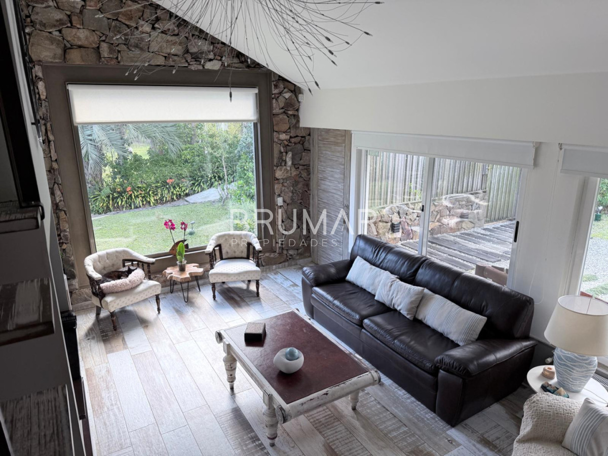 Casa ID.948 - Alquiler verano capacidad para 10 personas Punta del Este