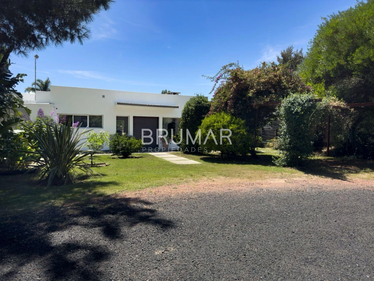 Casa ID.1 - Alquiler anual en barrio privado Punta del Este