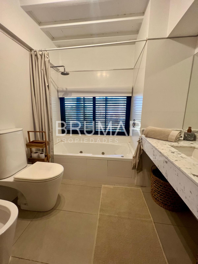 Casa ID.691 - Casa de 4 dormitorios en alquiler de verano 