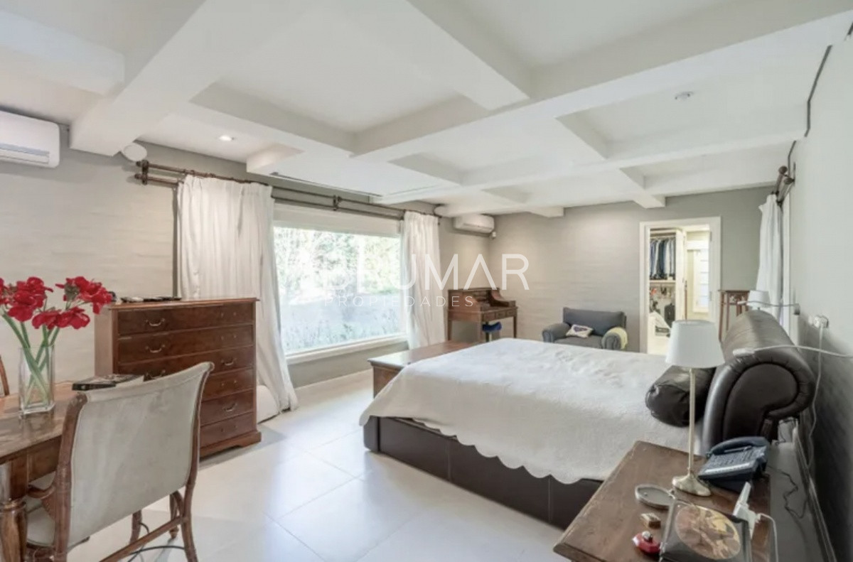 Casa ID.218 - Venta Mansión, Nueve Suites en Beverly Hills 