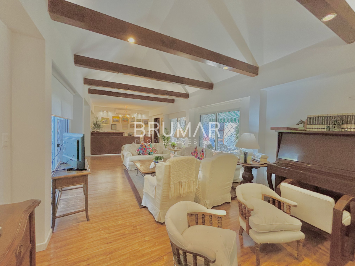 Casa ID.336 - Venta casa Cantegrill punta del este 4 dormitorios 