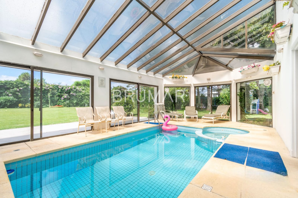 Casa ID.145 - Casa en venta 8 dormitorios en playa mansa