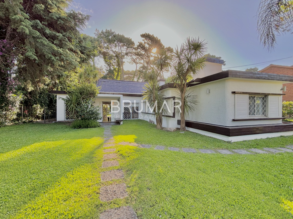 Casa ID.336 - Venta casa Cantegrill punta del este 4 dormitorios 