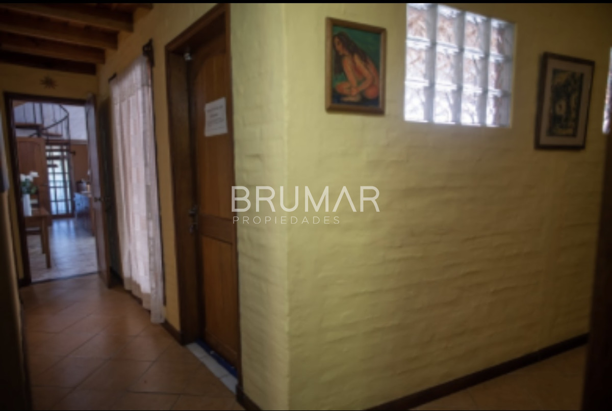 Casa ID.654 - Venta casa Beverly Hills 5 dormitorios