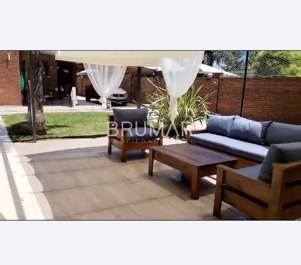 Casa ID.942 - Casa playa mansa 4dorm. 4 baños. Piscina climatizada, etc
