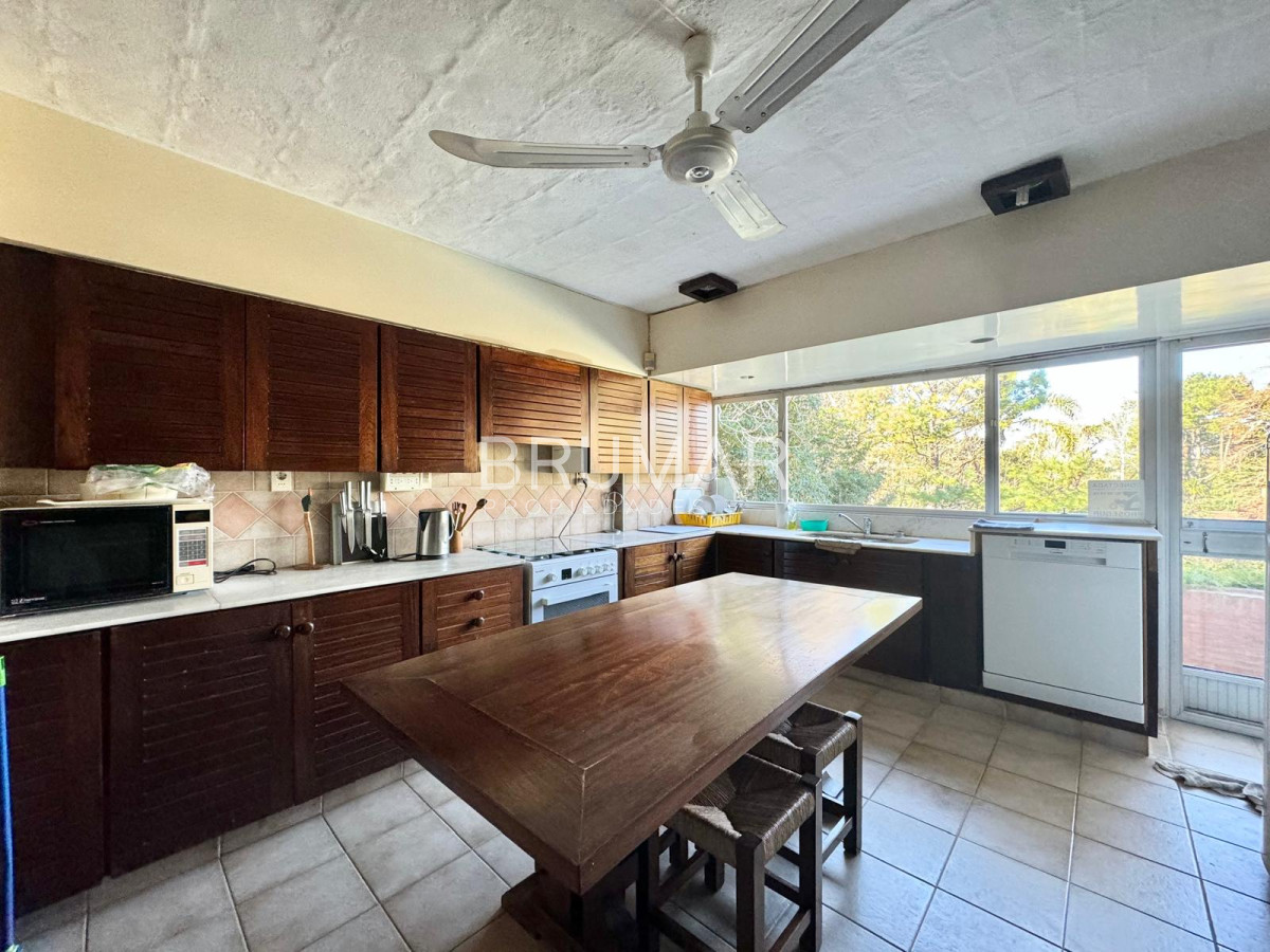 Casa ID.438 - Casa en venta de siete dormitorios en Punta del Este