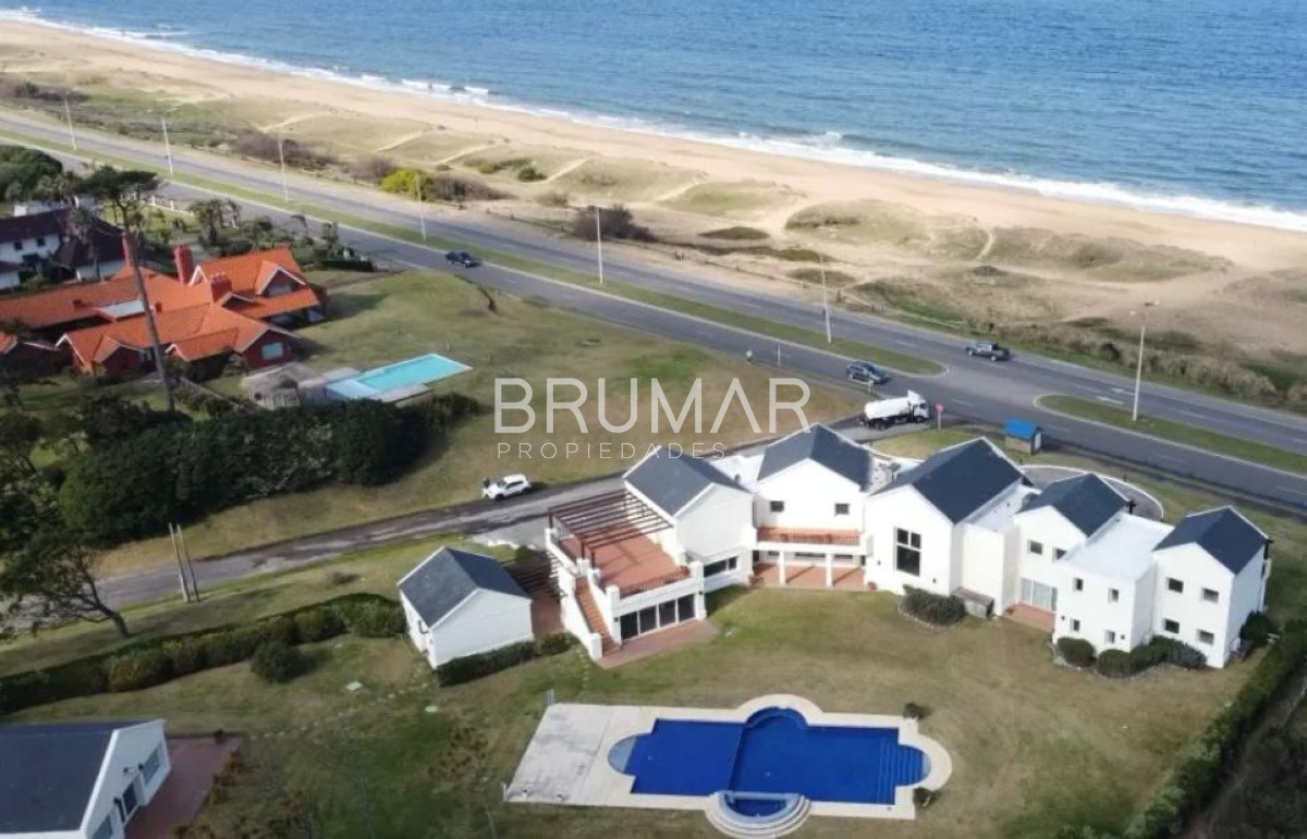Casa ID.441 - Mansión en playa mansa con la mejor vista a la playa