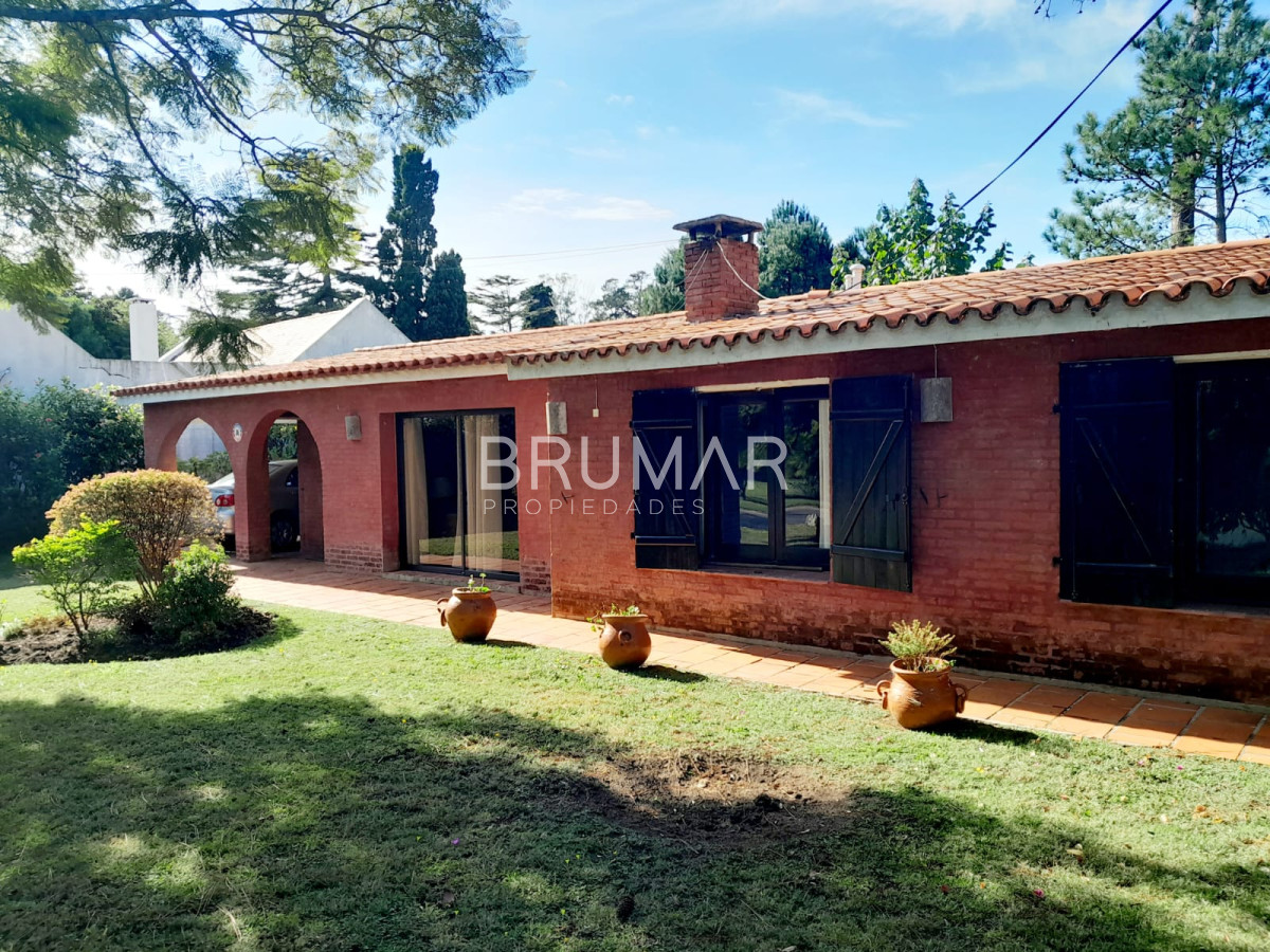 Casa ID.93 - Casa en venta 4 dormitorios oportunidad en Pinares