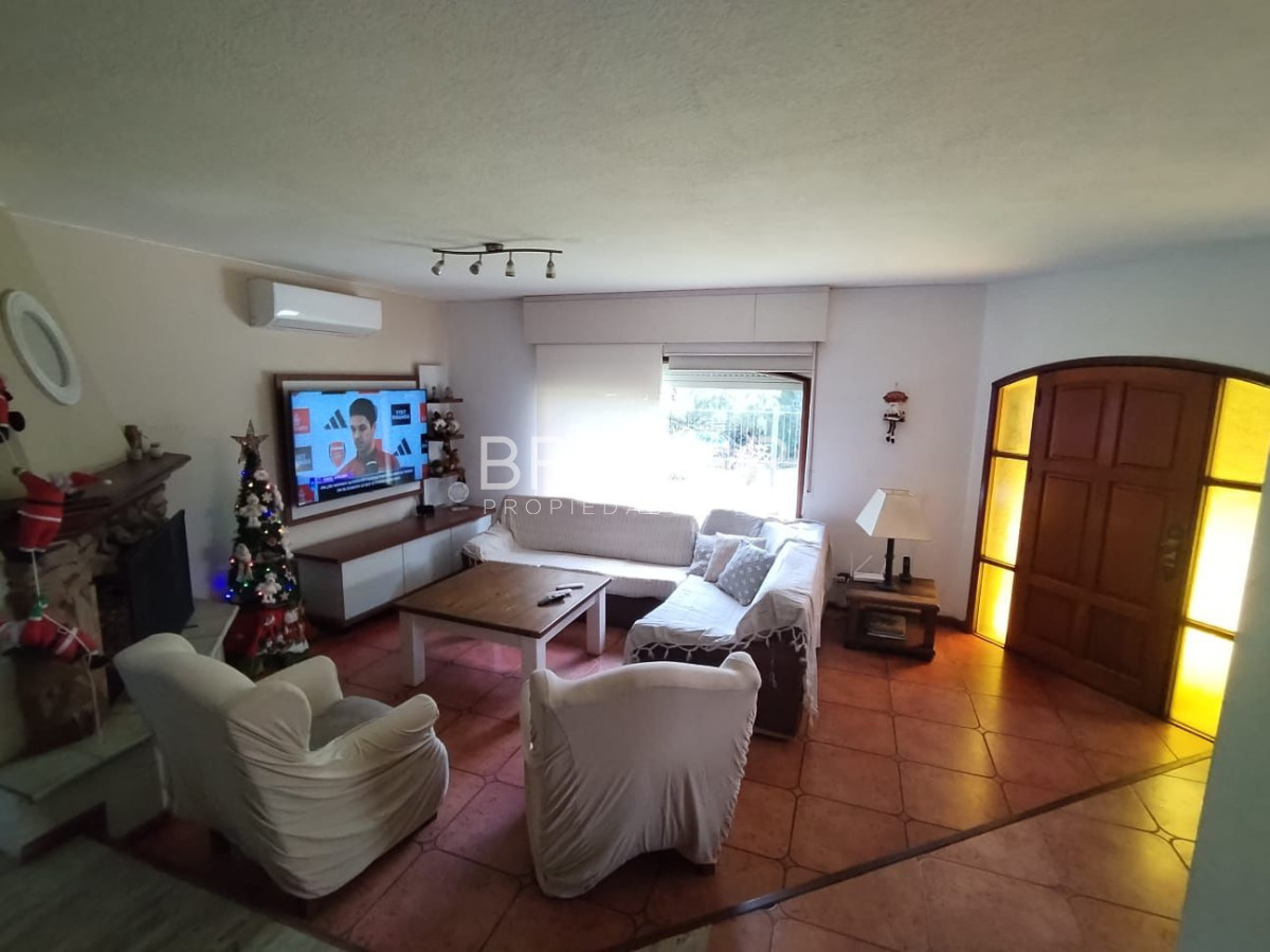 Casa ID.942 - Casa playa mansa 4dorm. 4 baños. Piscina climatizada, etc