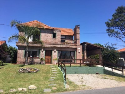 Venta casa playa mansa 3 dormitorios.
