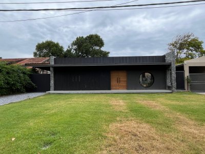 Casa Venta 4 dormitorios San Rafael