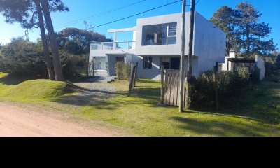 Casa en Rincón del Indio muy cómoda, financiación.