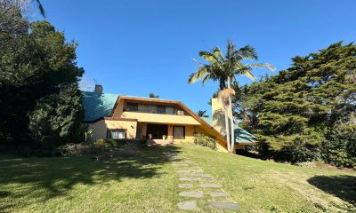 Casa en venta de siete dormitorios en Punta del Este