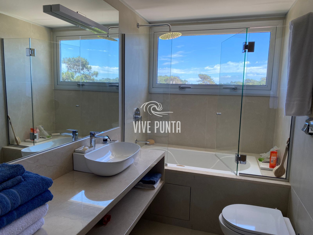 Apartamento ID.857 - Venta y Alquiler Apartamento 3 dormitorios Torre con amenities Playa Brava