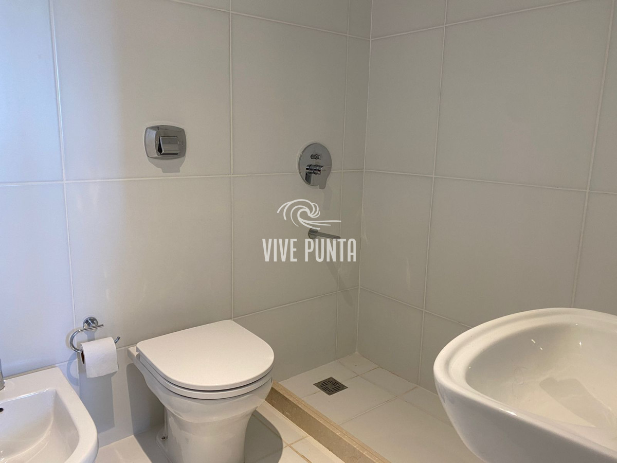 Apartamento ID.857 - Venta y Alquiler Apartamento 3 dormitorios Torre con amenities Playa Brava