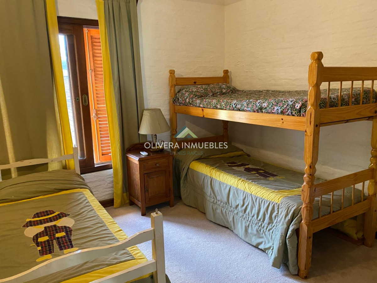 Casa ID.12346 - Casa en venta de 8 Dormitorios Barrio San Rafael