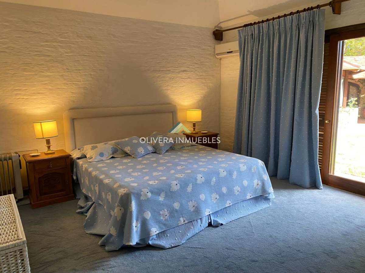 Casa ID.12346 - Casa en venta de 8 Dormitorios Barrio San Rafael