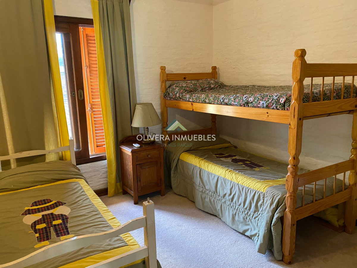 Casa ID.12346 - Casa en venta de 8 Dormitorios Barrio San Rafael