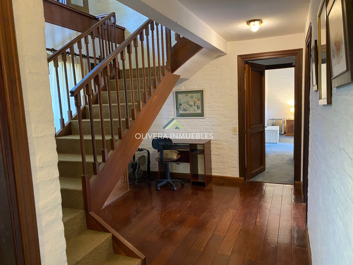 Casa ID.12346 - Casa en venta de 8 Dormitorios Barrio San Rafael