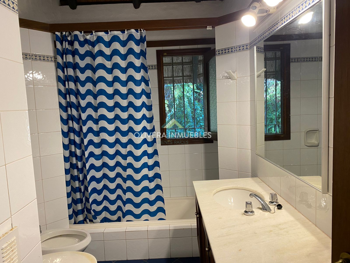 Casa ID.12346 - Casa en venta de 8 Dormitorios Barrio San Rafael