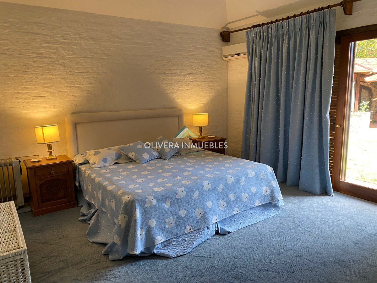 Casa ID.12346 - Casa en venta de 8 Dormitorios Barrio San Rafael