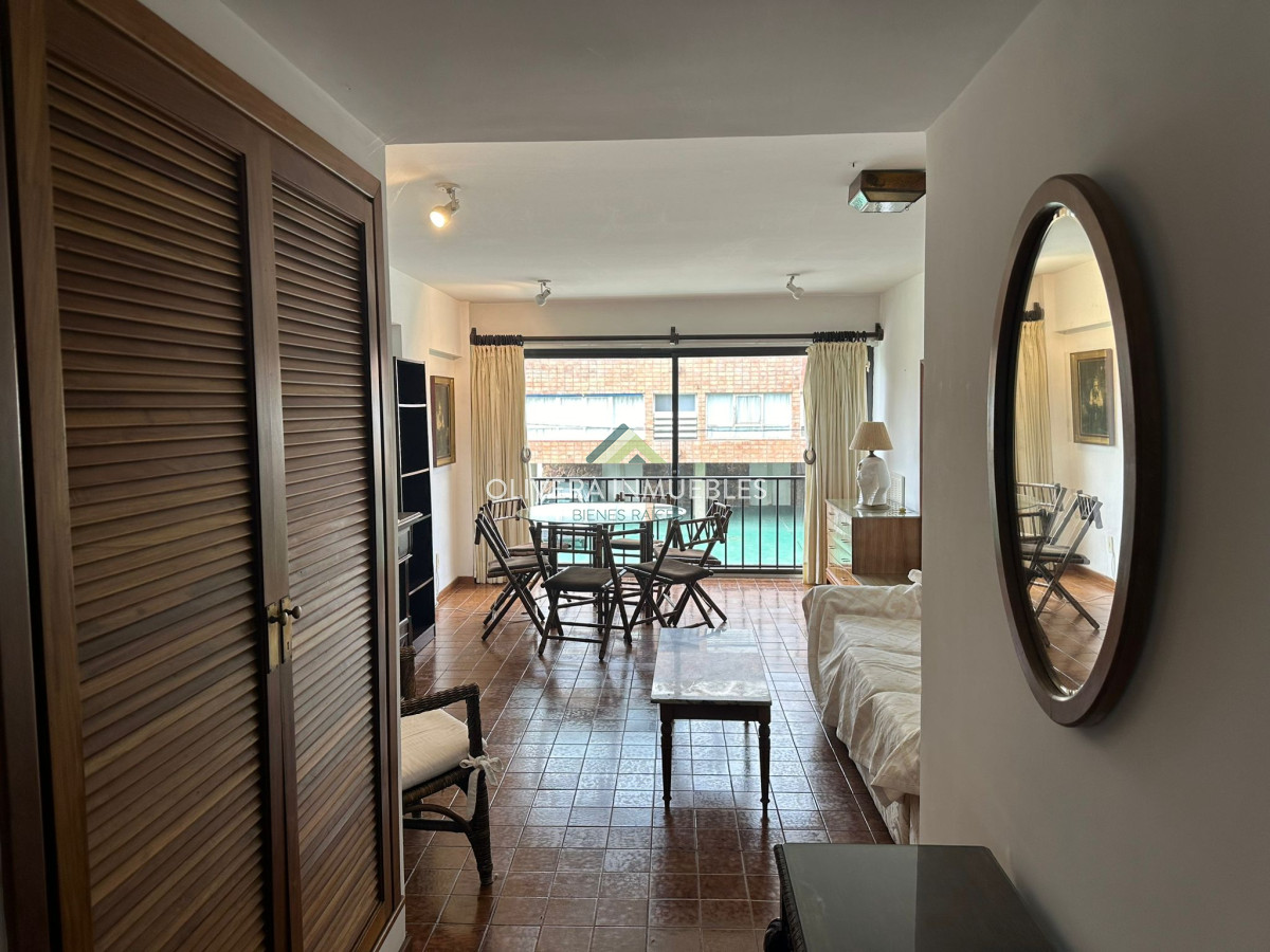 Apartamento ID.11825 - Venta Apartamento Primera Linea Mansa 3 dm + servicio