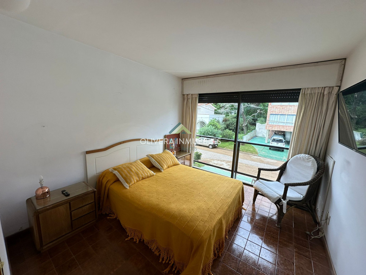 Apartamento ID.11825 - Venta Apartamento Primera Linea Mansa 3 dm + servicio