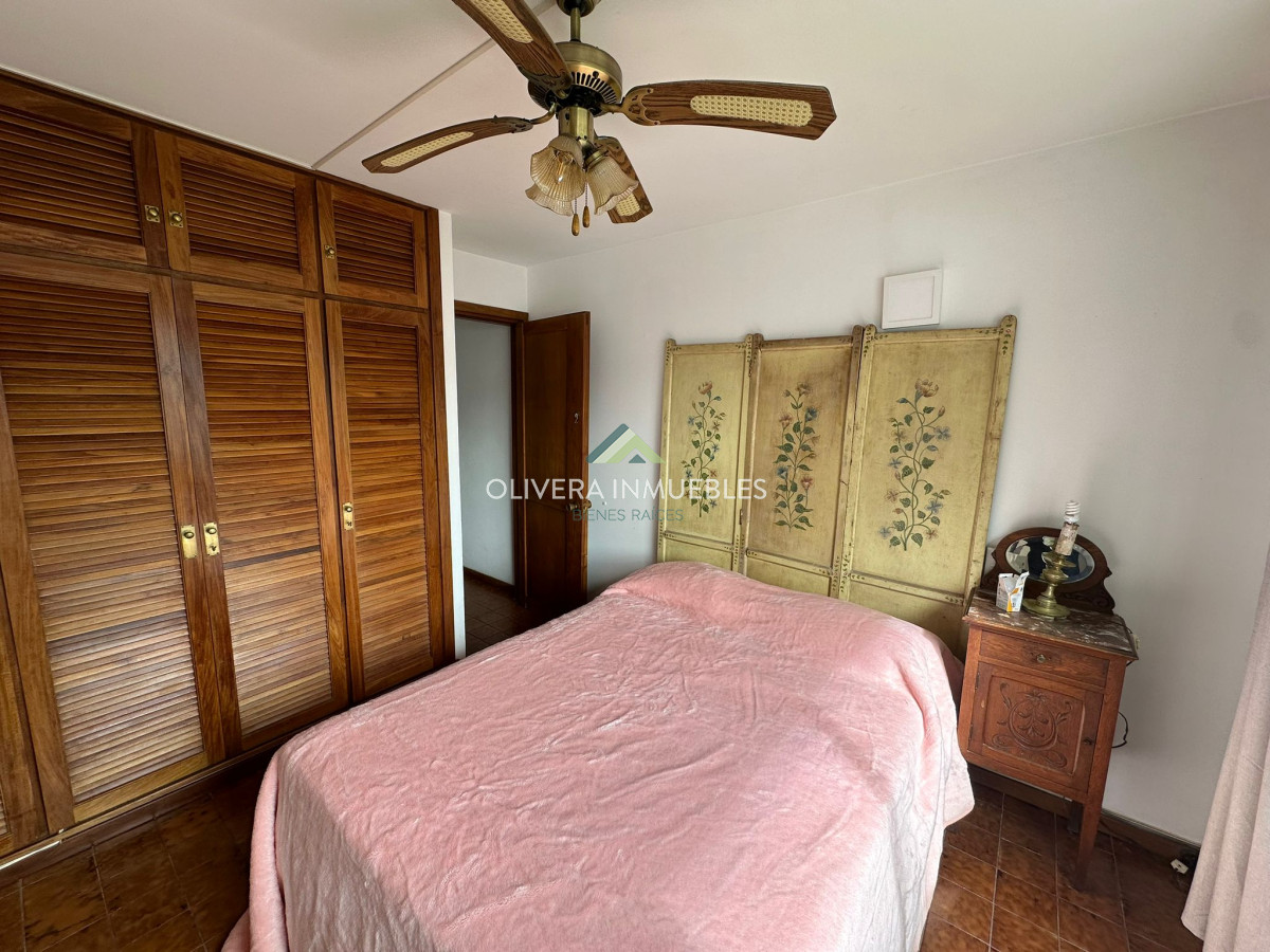 Apartamento ID.11825 - Venta Apartamento Primera Linea Mansa 3 dm + servicio