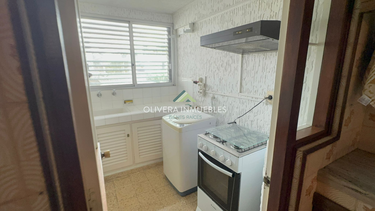 Apartamento ID.11825 - Venta Apartamento Primera Linea Mansa 3 dm + servicio