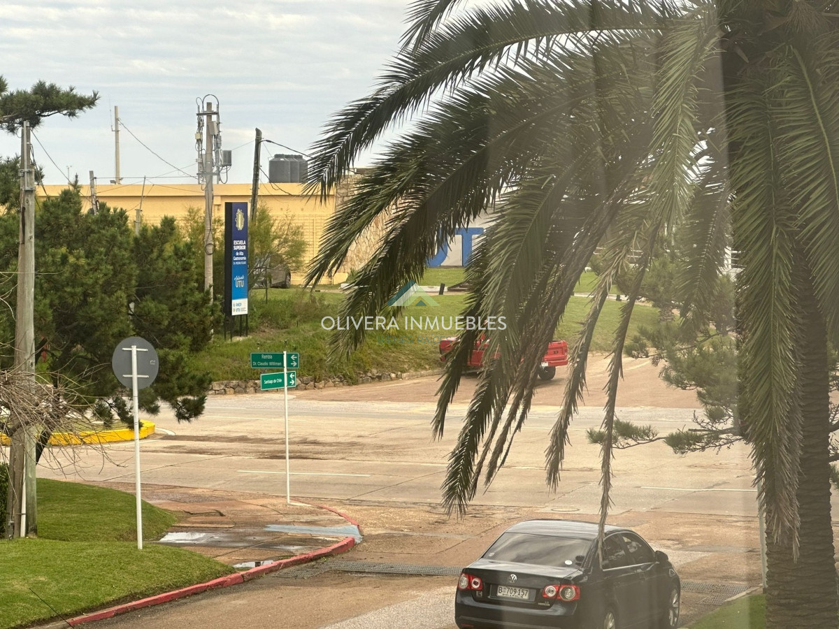 Apartamento ID.11825 - Venta Apartamento Primera Linea Mansa 3 dm + servicio
