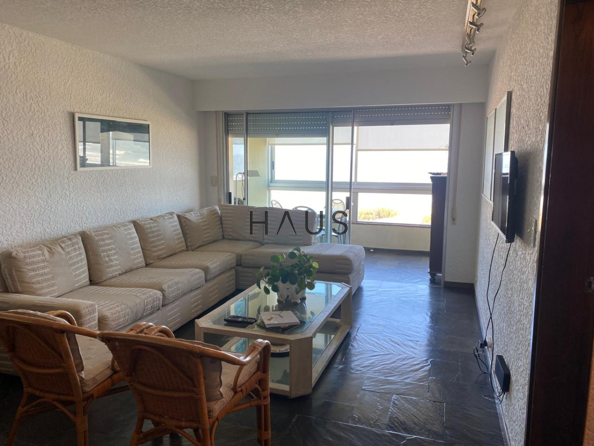Apartamento ID.38 - Venta apartamento 2 dormitorios Primera linea Playa Brava