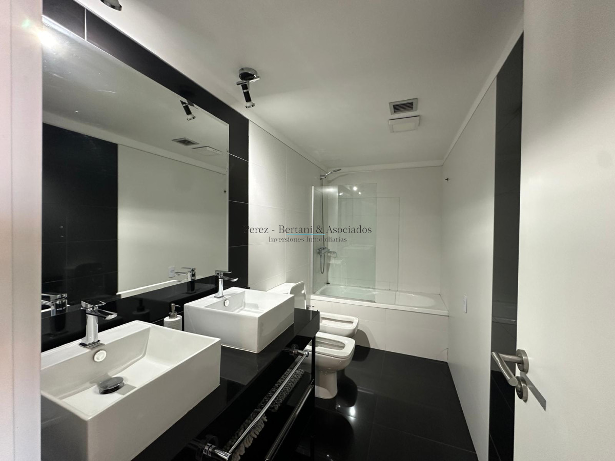 Apartamento ID.913 - Venta Apartamento tres dormitorios en Artower