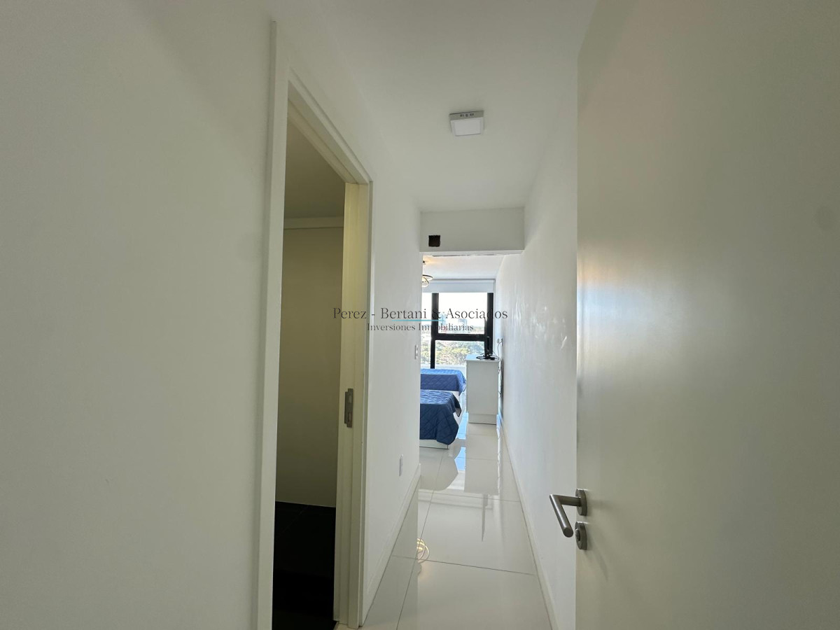 Apartamento ID.913 - Venta Apartamento tres dormitorios en Artower