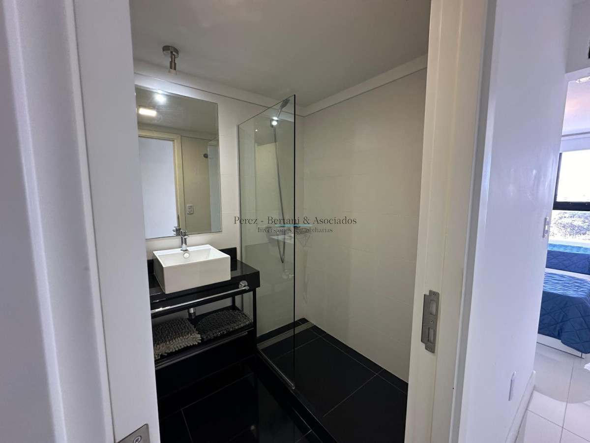 Apartamento ID.913 - Venta Apartamento tres dormitorios en Artower