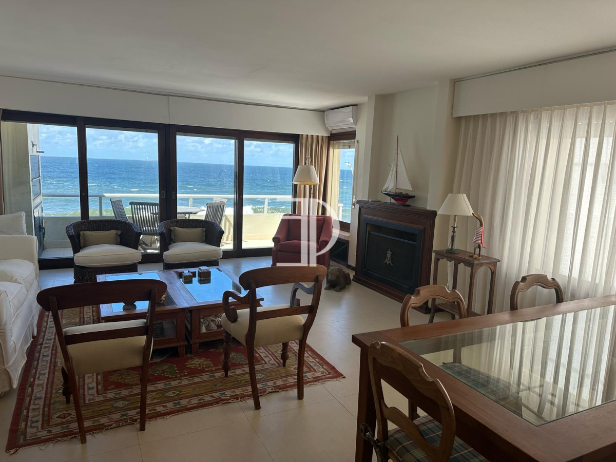 Apartamento ID.1181 - Venta Apartamento  3 dm zona Peninsula