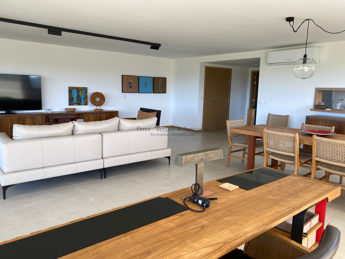 Apartamento ID.824 - Venta y Alquiler Apartamento 3 dormitorios Torre con amenities Playa Brava