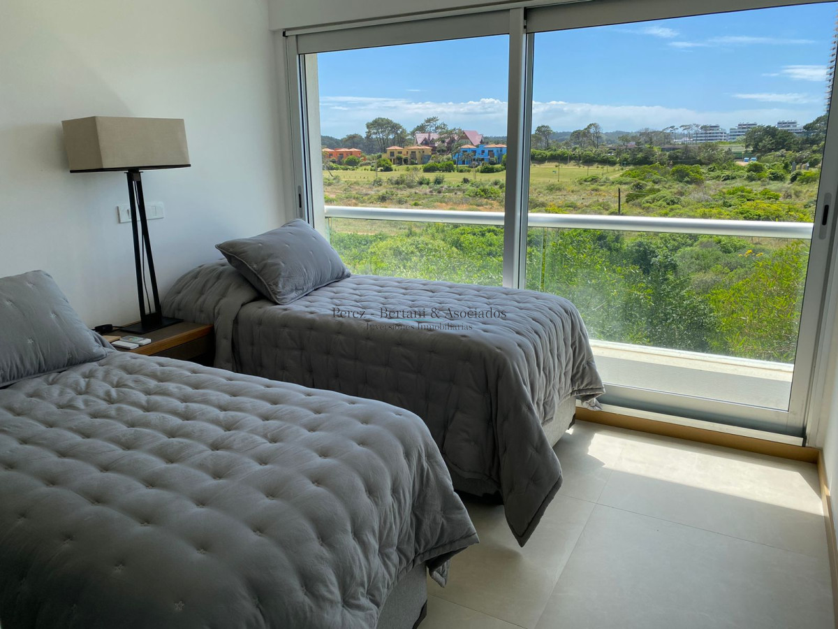 Apartamento ID.824 - Venta y Alquiler Apartamento 3 dormitorios Torre con amenities Playa Brava