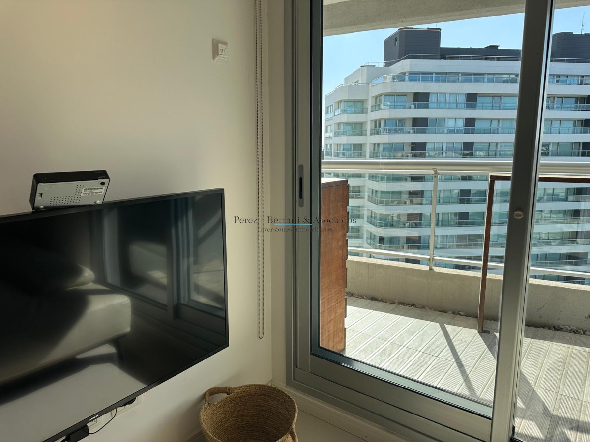 Apartamento ID.917 - Venta y Alquiler temporario hermoso apartamento a 50 mas de playa Brava