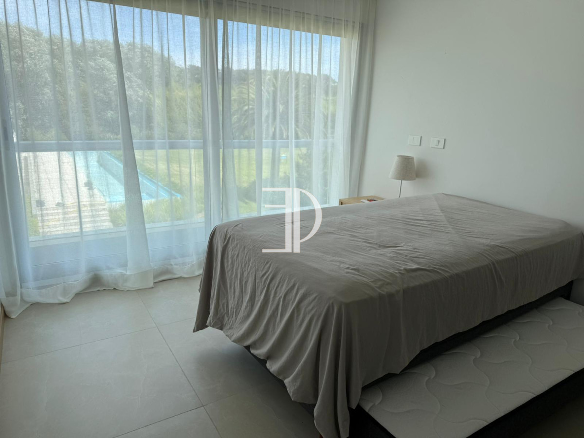Apartamento ID.1336 - Alquiler apartamento primera linea playa brava