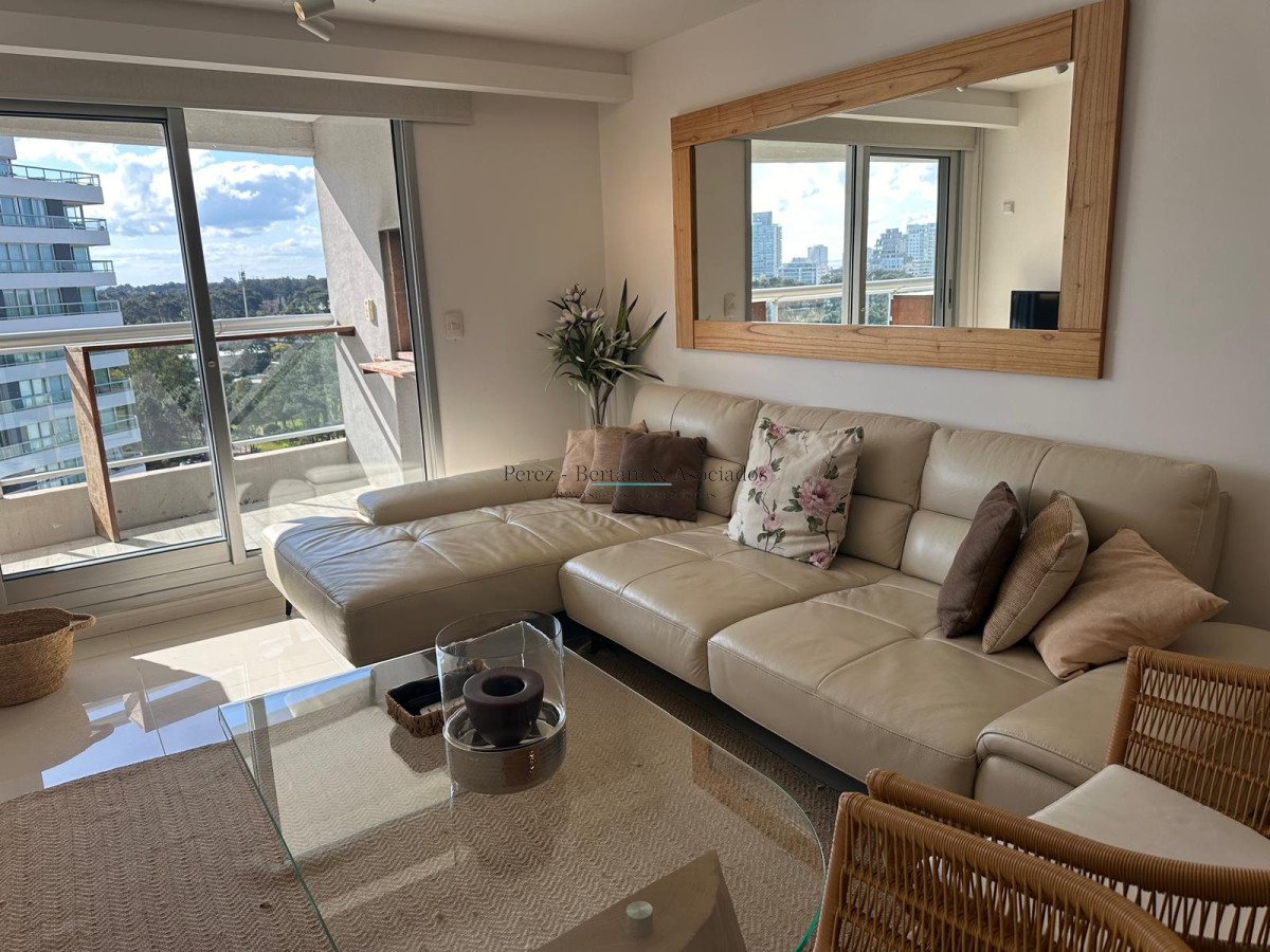 Apartamento ID.917 - Venta y Alquiler temporario hermoso apartamento a 50 mas de playa Brava