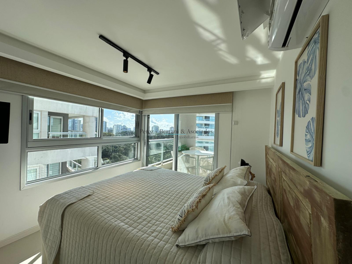 Apartamento ID.917 - Venta y Alquiler temporario hermoso apartamento a 50 mas de playa Brava